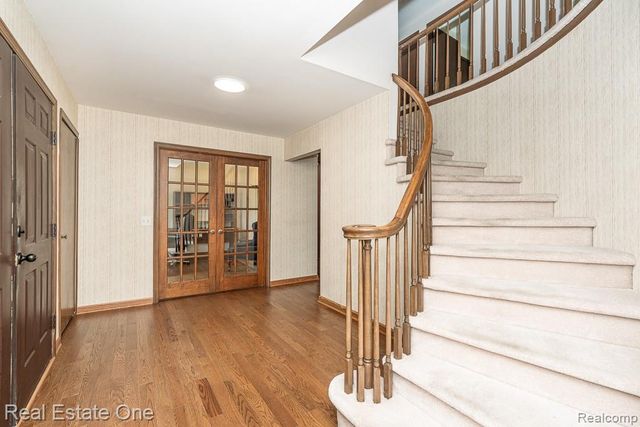 1020 Hidden Lane, Rochester Hills, MI 48309