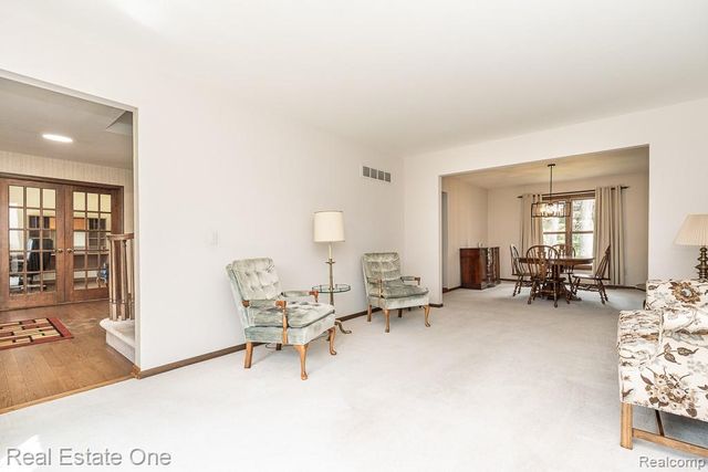 1020 Hidden Lane, Rochester Hills, MI 48309