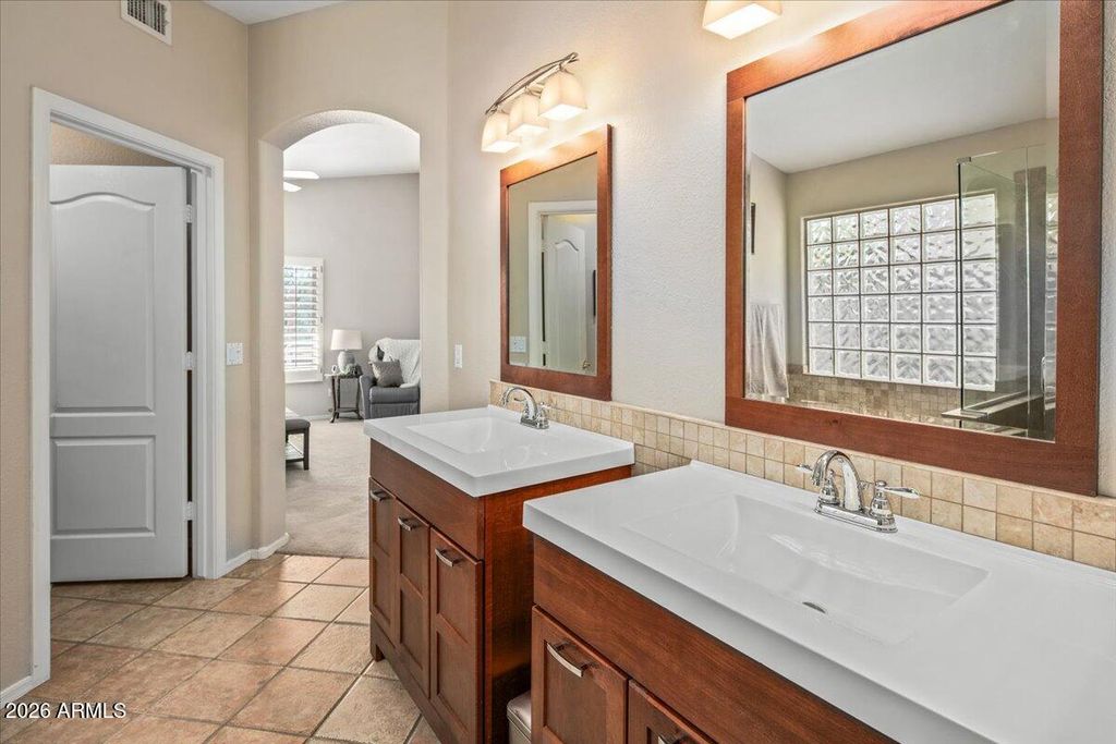 Image 20 of property listing at 33223 N SYMER Drive, Cave Creek, AZ 85331