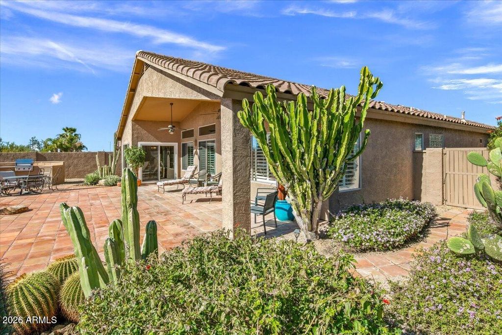 Image 4 of property listing at 33223 N SYMER Drive, Cave Creek, AZ 85331