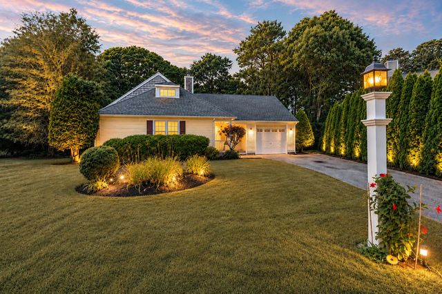41 Eventide Lane, Hyannis, MA 02601