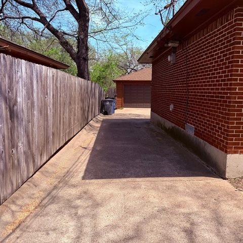 4126 Elk Horn Trail, Dallas, TX 75216