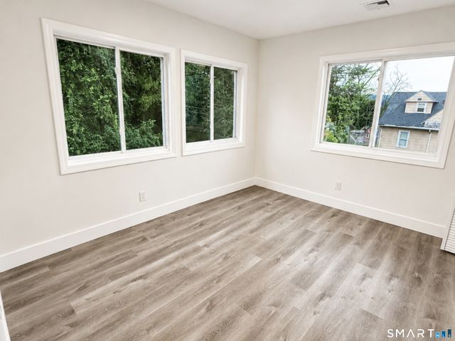 1038 W Main Street, Waterbury, CT 06708