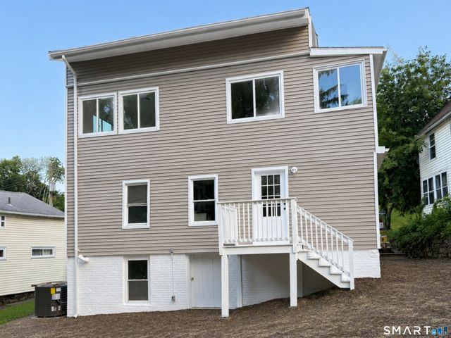 1038 W Main Street, Waterbury, CT 06708