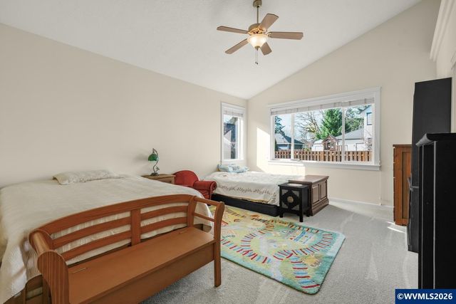 437 N 8th Pl, Carlton, OR 97111