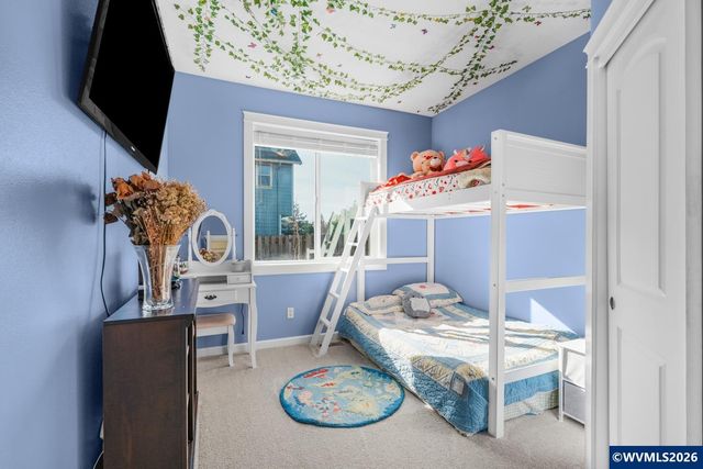 437 N 8th Pl, Carlton, OR 97111