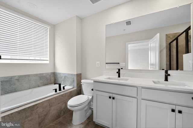 4341 LAPLATA AVE, Baltimore, MD 21211