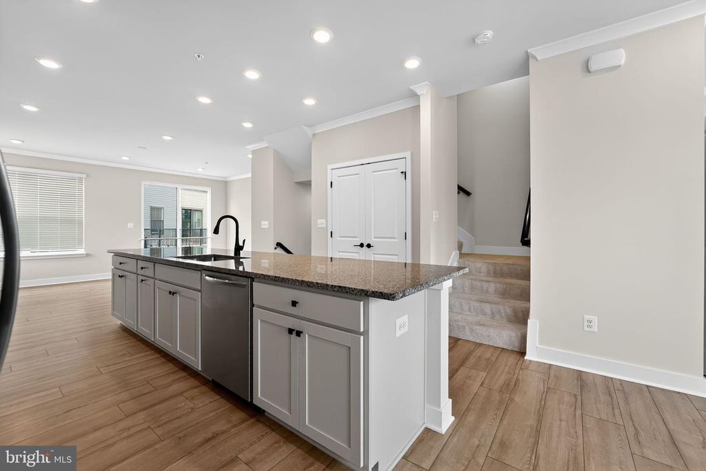 Image 13 of property listing at 4341 LAPLATA AVE, Baltimore, MD 21211