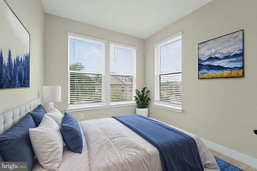 Image 30 of property listing at 4341 LAPLATA AVE, Baltimore, MD 21211