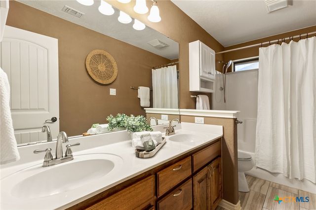 1353 Hunters Court, Seguin, TX 78155
