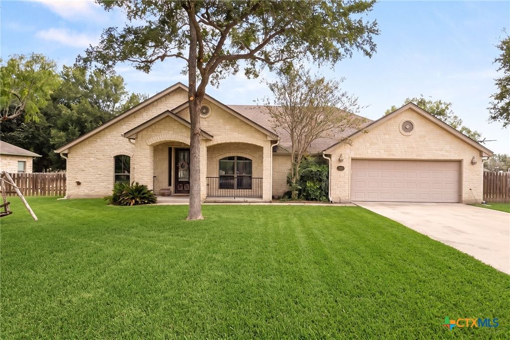 1353 Hunters Court, Seguin, TX 78155