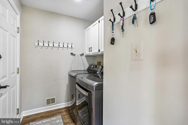 20233 SWEET MEADOW LN, Gaithersburg, MD 20882