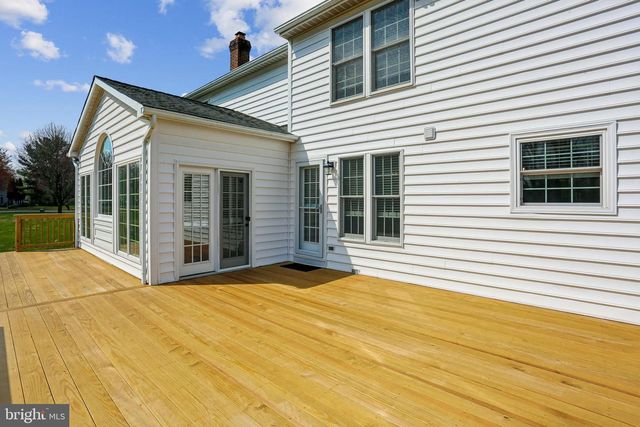 20233 SWEET MEADOW LN, Gaithersburg, MD 20882