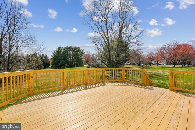 20233 SWEET MEADOW LN, Gaithersburg, MD 20882