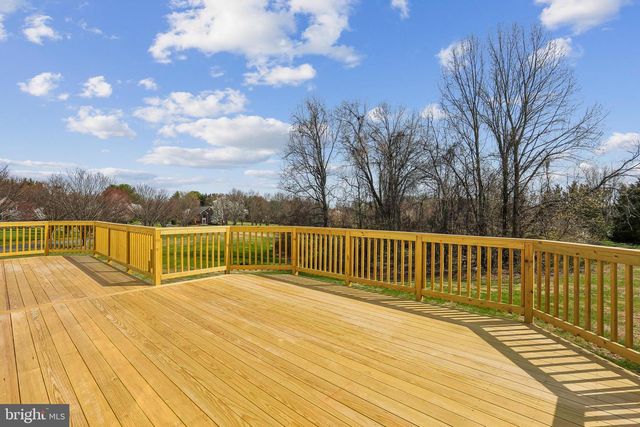 20233 SWEET MEADOW LN, Gaithersburg, MD 20882