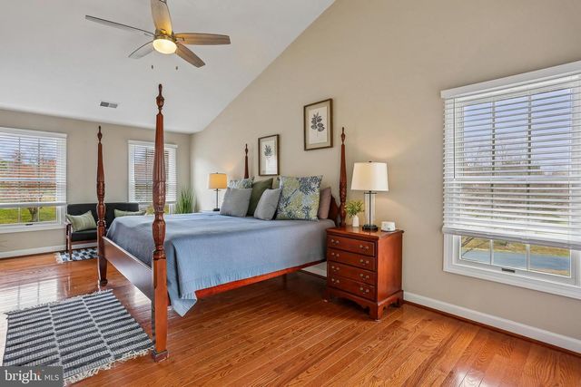 20233 SWEET MEADOW LN, Gaithersburg, MD 20882