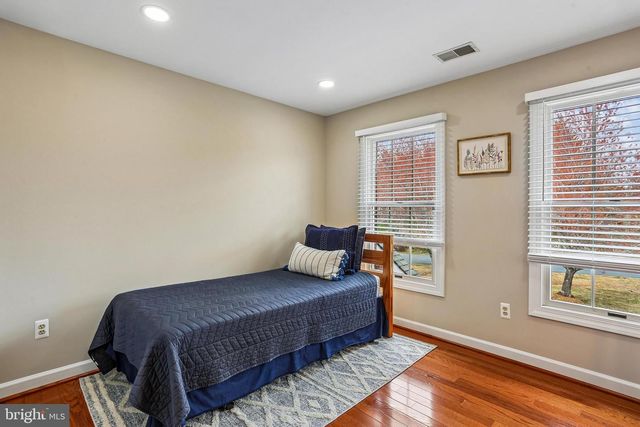 20233 SWEET MEADOW LN, Gaithersburg, MD 20882