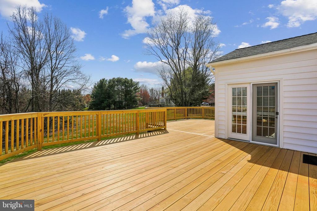 Image 42 of property listing at 20233 SWEET MEADOW LN, Gaithersburg, MD 20882