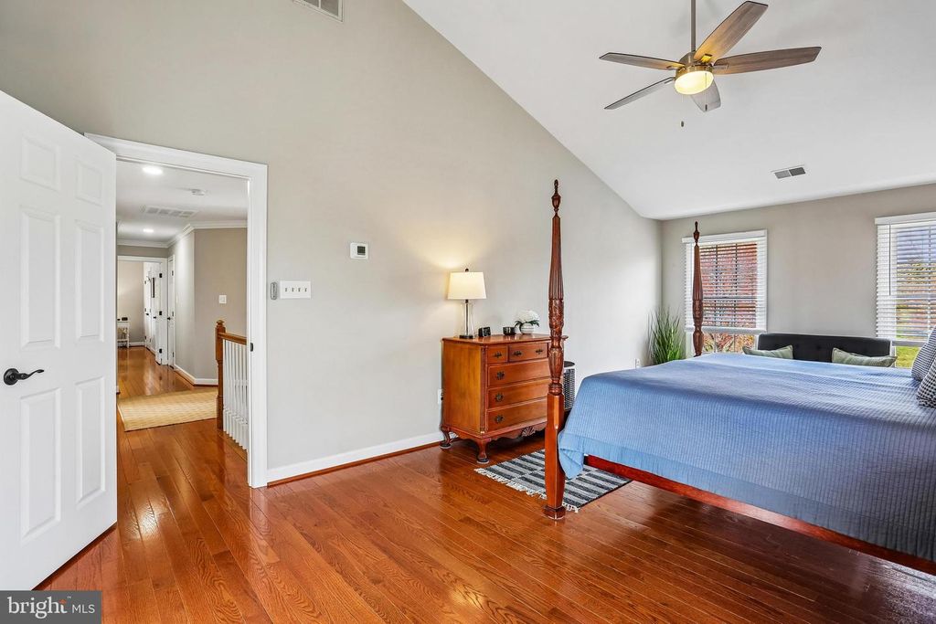 Image 49 of property listing at 20233 SWEET MEADOW LN, Gaithersburg, MD 20882