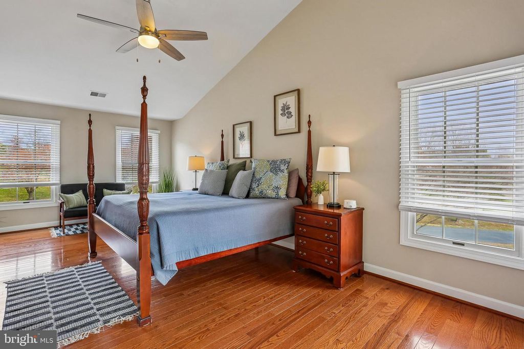 Image 51 of property listing at 20233 SWEET MEADOW LN, Gaithersburg, MD 20882