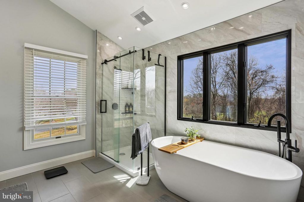 Image 54 of property listing at 20233 SWEET MEADOW LN, Gaithersburg, MD 20882