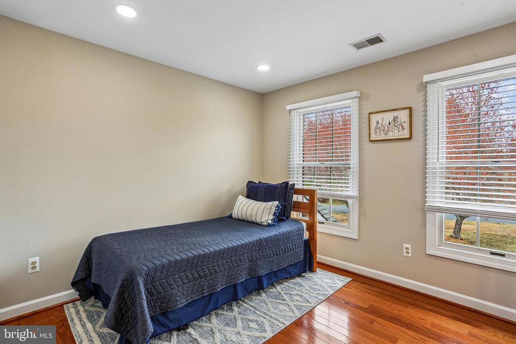 Image 63 of property listing at 20233 SWEET MEADOW LN, Gaithersburg, MD 20882