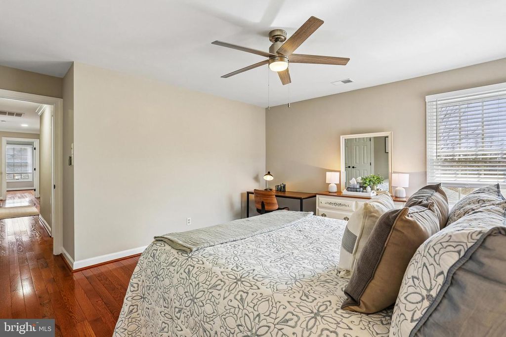 Image 68 of property listing at 20233 SWEET MEADOW LN, Gaithersburg, MD 20882