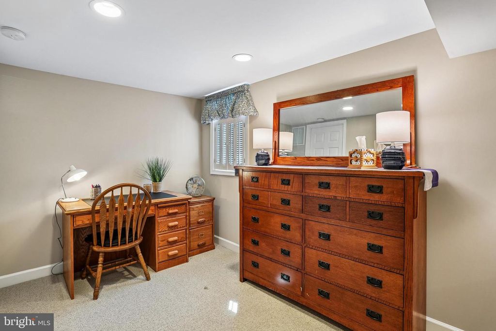 Image 77 of property listing at 20233 SWEET MEADOW LN, Gaithersburg, MD 20882