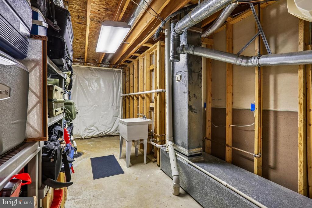 Image 79 of property listing at 20233 SWEET MEADOW LN, Gaithersburg, MD 20882