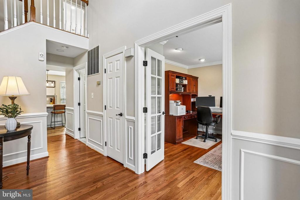 Image 9 of property listing at 20233 SWEET MEADOW LN, Gaithersburg, MD 20882