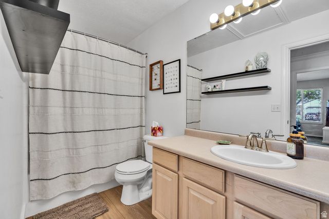 7859 S ABERCROMBIE LN, West Jordan, UT 84088