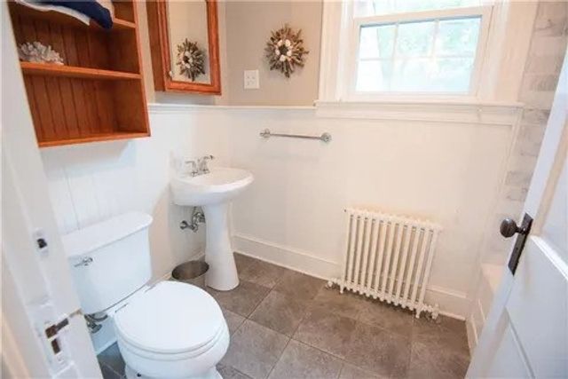20 Carroll Avenue, Newport, RI 02840