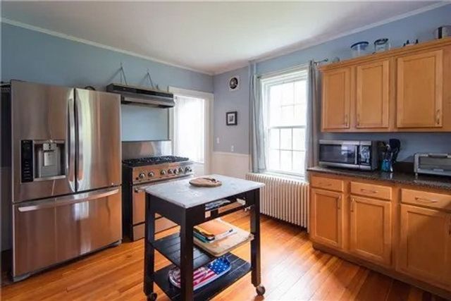20 Carroll Avenue, Newport, RI 02840