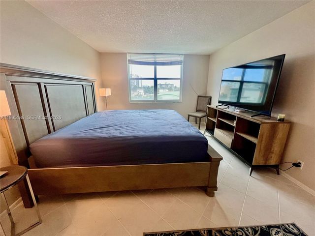 3015 N Ocean Boulevard 4L, Fort Lauderdale, FL 33308