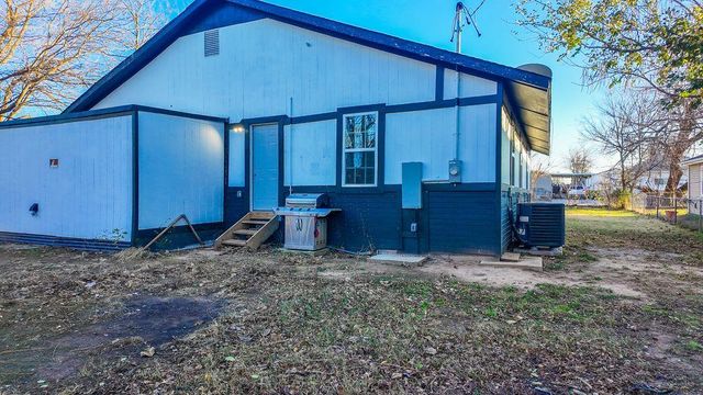 1014 W Woodson Street, El Reno, OK 73036