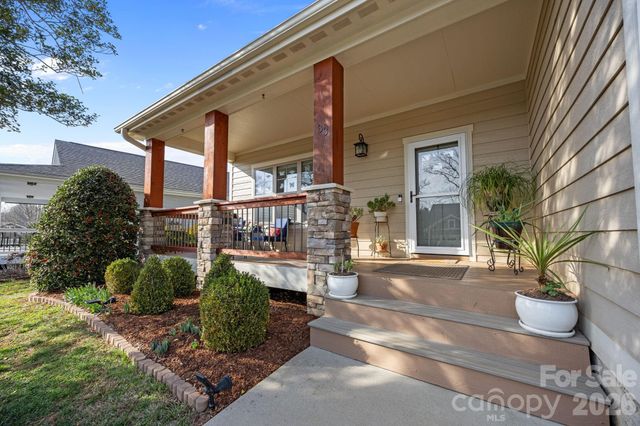 33 Asher Lane, Arden, NC 28704