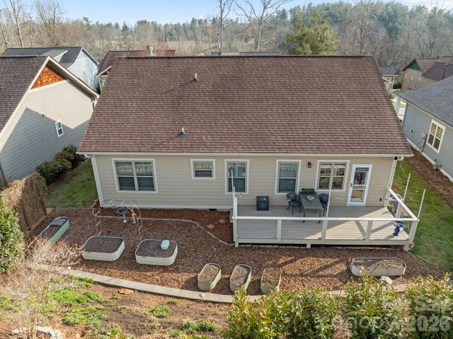 33 Asher Lane, Arden, NC 28704