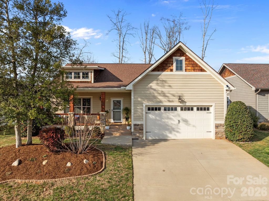 33 Asher Lane, Arden, NC 28704