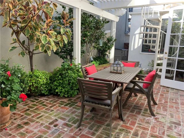 505 Dahlia Avenue, Corona Del Mar, CA 92625