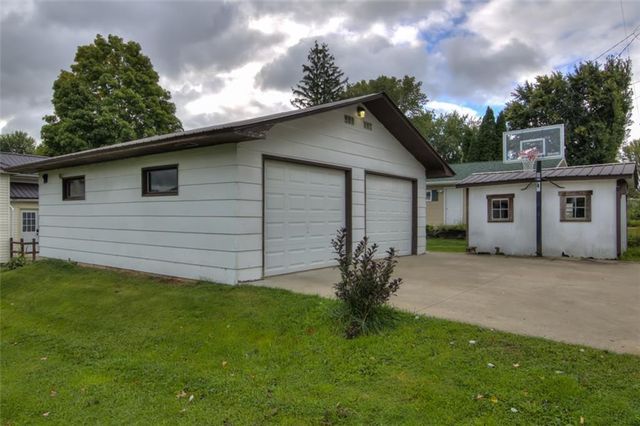 219 Main Street, Greenwood, WI 54437