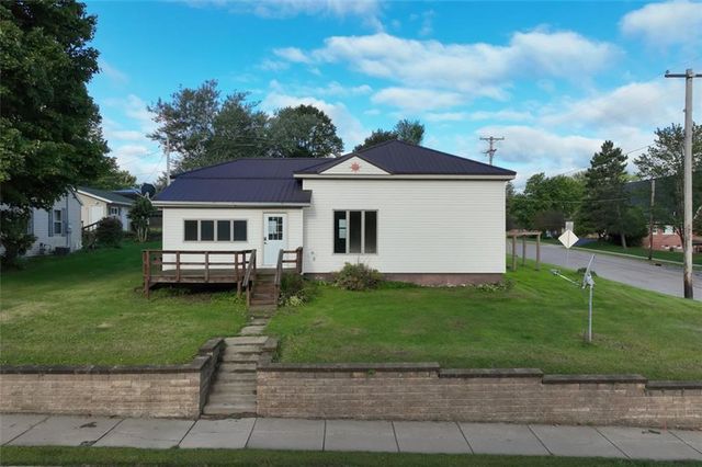 219 Main Street, Greenwood, WI 54437