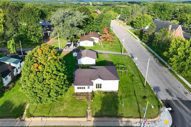 219 Main Street, Greenwood, WI 54437