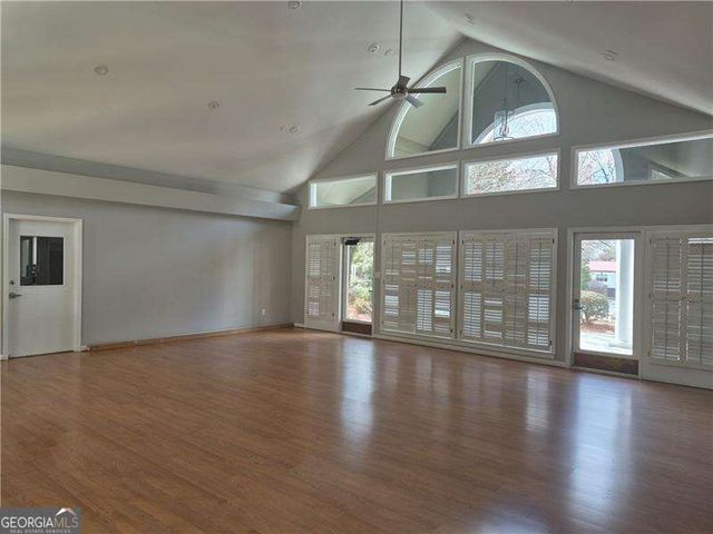 1015 Mcgill Park Avenue NE, Atlanta, GA 30312