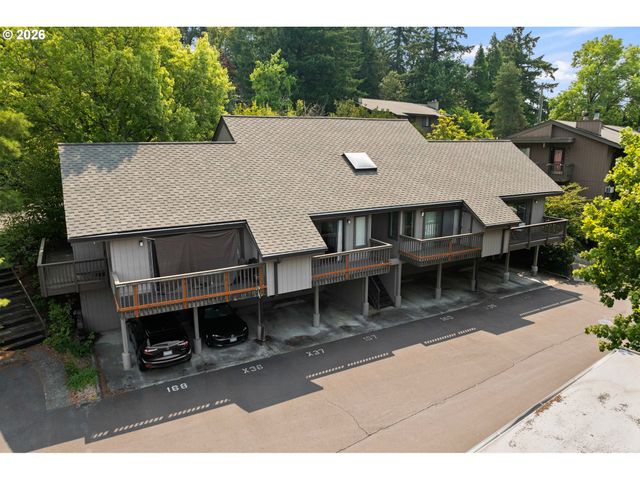 7736 Sw BARNES Rd B, Portland, OR 97225