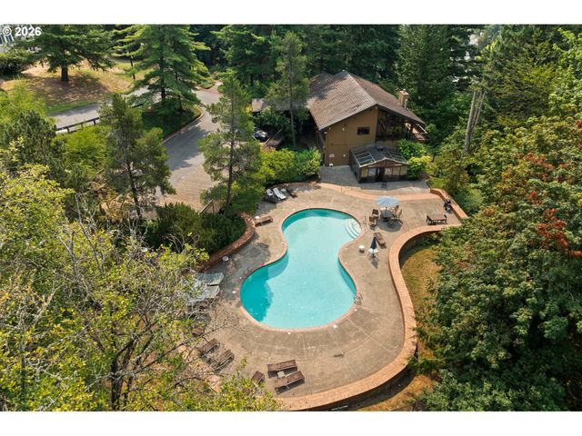 7736 Sw BARNES Rd B, Portland, OR 97225