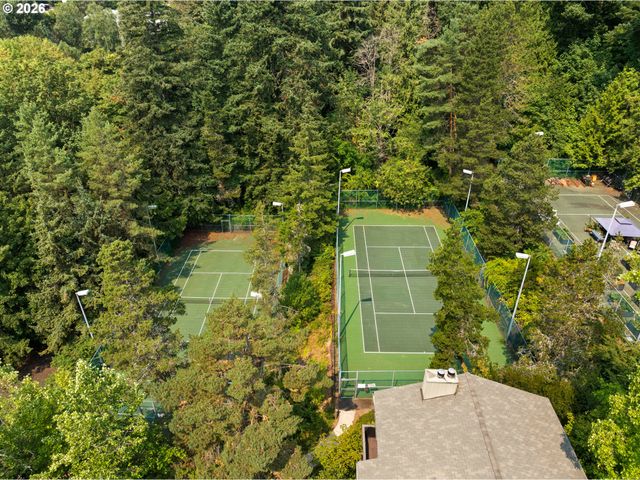 7736 Sw BARNES Rd B, Portland, OR 97225