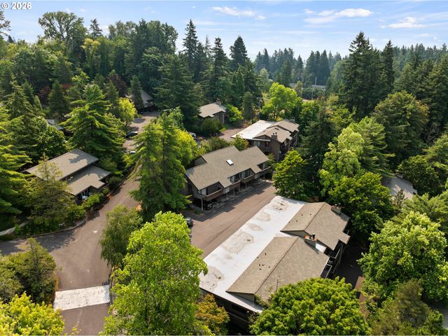 7736 Sw BARNES Rd B, Portland, OR 97225