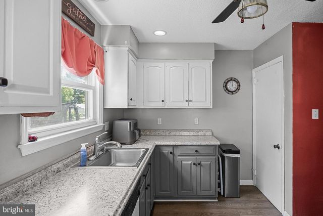 7458 COLLINS AVE, Pennsauken, NJ 08109