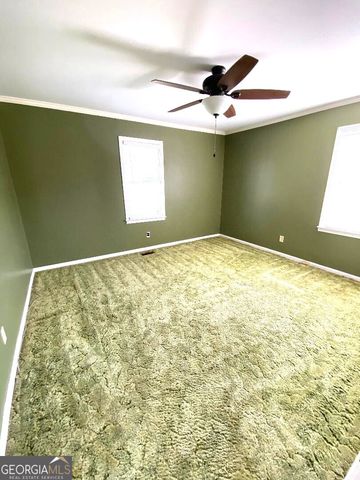 555 Jordan Lane, Swainsboro, GA 30401