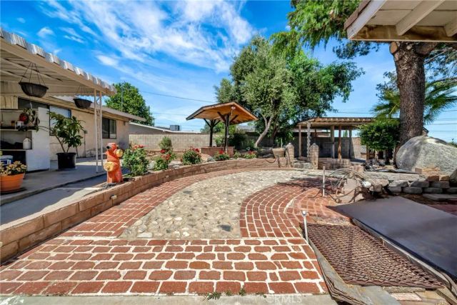 1617 Elizabeth Lake, Palmdale, CA 93551